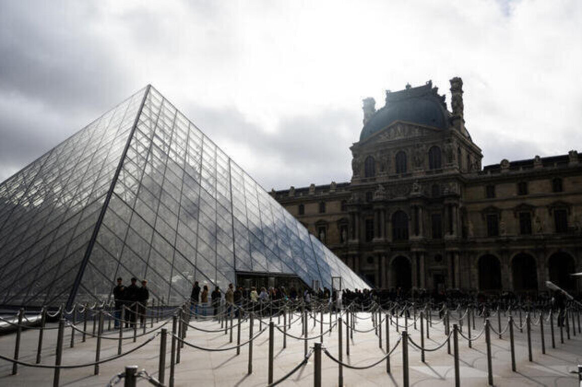Burst water pipe and ticket fraud charges add to Louvre museum's woes