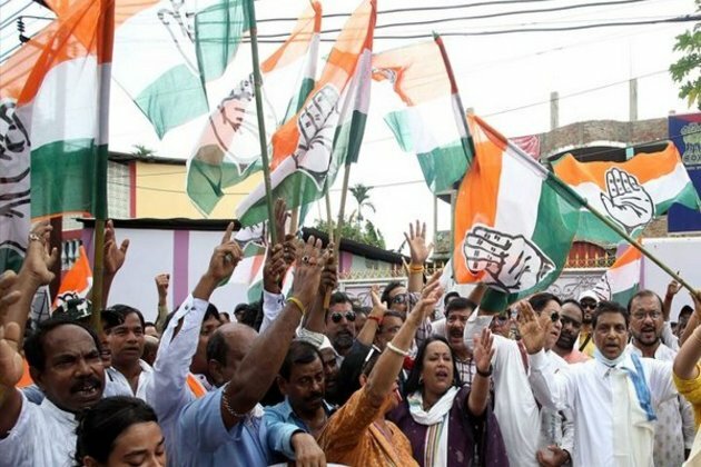 Don't allow Gujarat polls to become "Modi vs Congress" battle: Cong brass tells state leaders