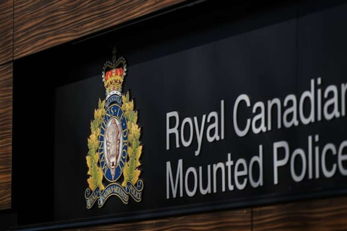 22-year-old woman dies in slacklining accident near Squamish, say B.C. RCMP