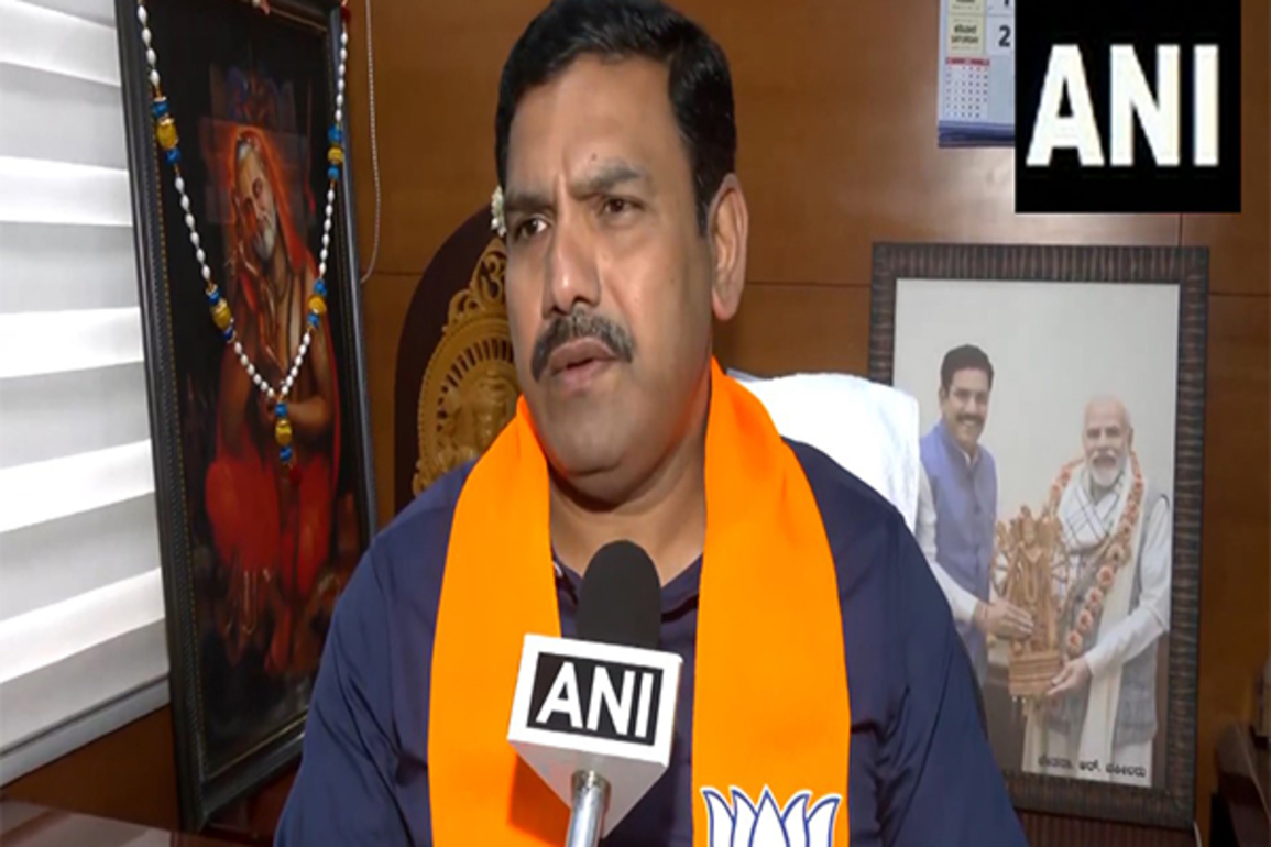 "He is a desperate leader": BJP State president Vijayendra slams Rahul Gandhi over 'fake vote' allegation