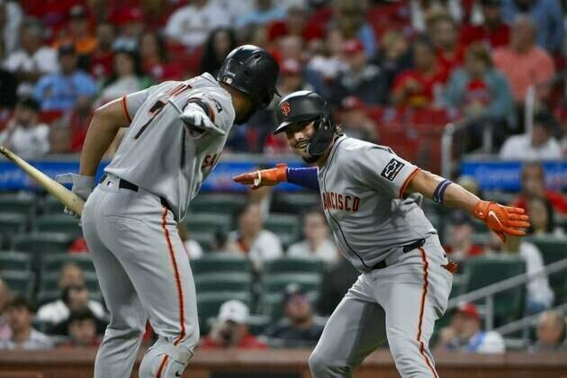 Rafael Devers, Willy Adames homer to power Giants past Cardinals