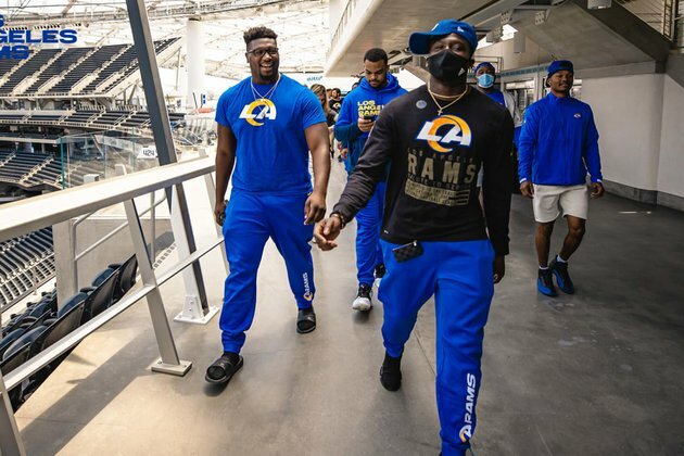 Rookies Robert Rochell, Bobby Brown III became fast friends