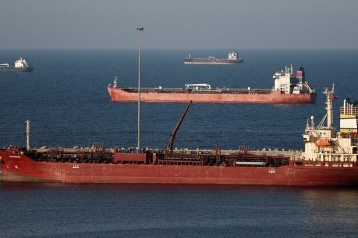 Defying US Blockade, Iran-Linked Ships Reportedly Transit Hormuz 