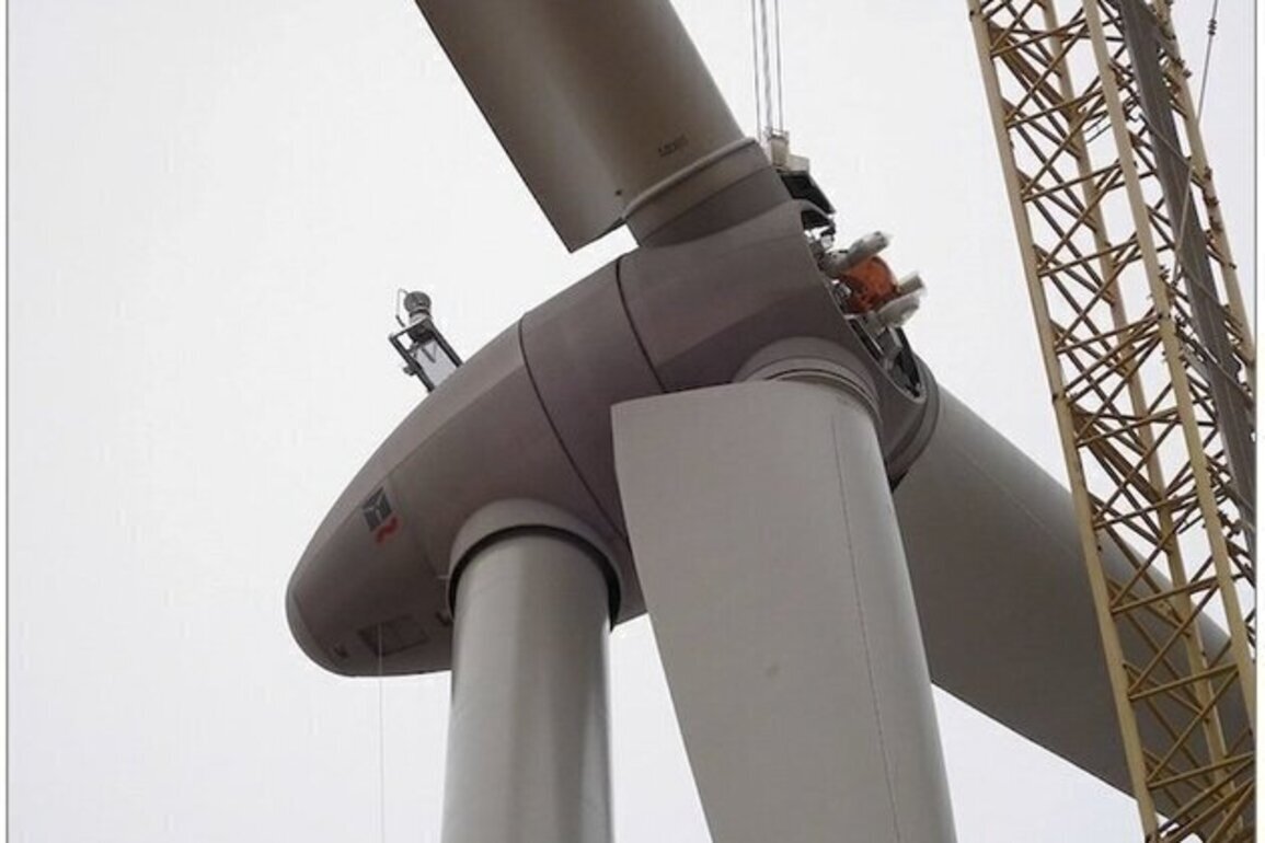 Respond to Middle East War by Leaning In to Renewables, B.C. Energy Minister Says