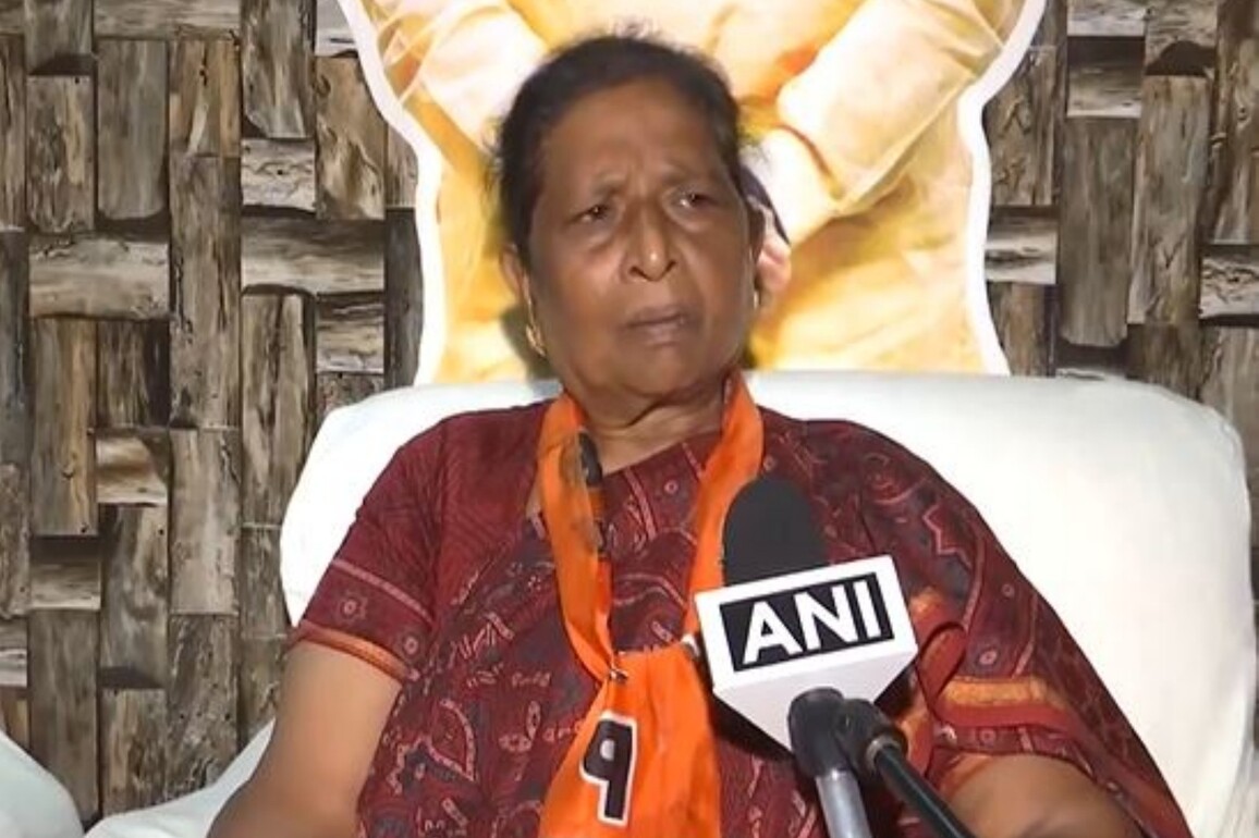 "He doesn't know their bond, lacks IQ" Renu Devi hits back at Kharge over PM Modi-Nitish ties
