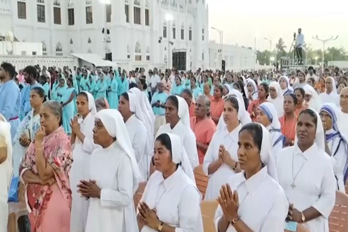 Tamil Nadu: Grand Holy Thursday celebration held at Velankanni church