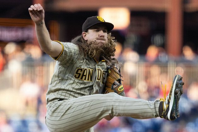 Mike Clevinger's strong outing leads Padres over Phillies