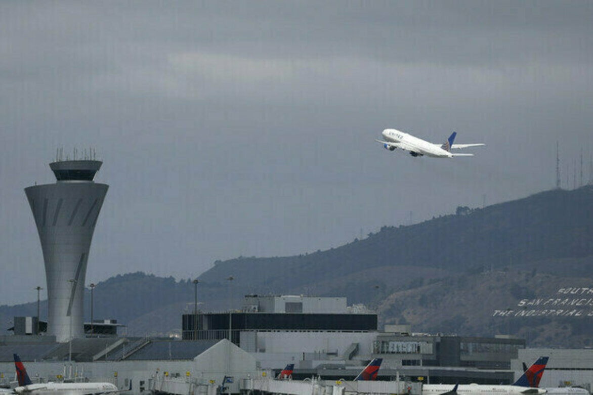 US Democrats wont end shutdown unless planes fall out of the sky CNN