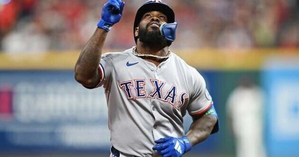 OF Adolis Garcia officially signs 1-year deal with Phillies