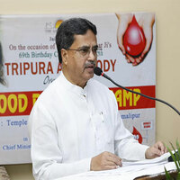 Tripura: CM Manik Saha attends blood donation camps on Sri Sri Ravi Shankar's 69th birth anniversary