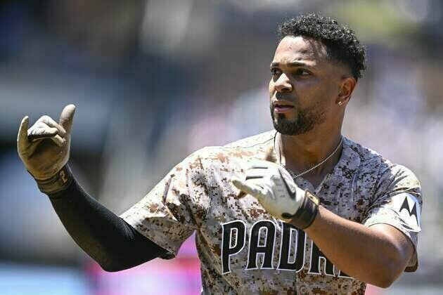 Xander Bogaerts, Padres pour it on early to beat Nationals