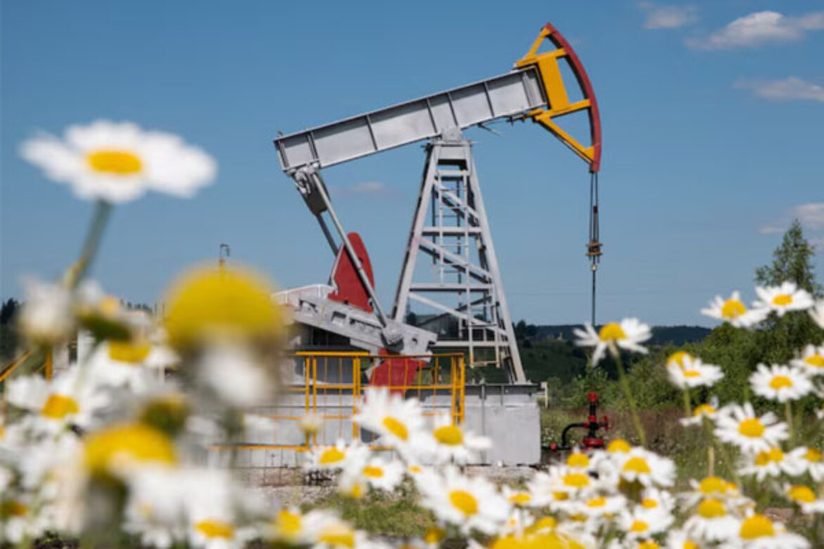 Trump aide advices 'crushing' Russian economy by penalising countries buying oil from them