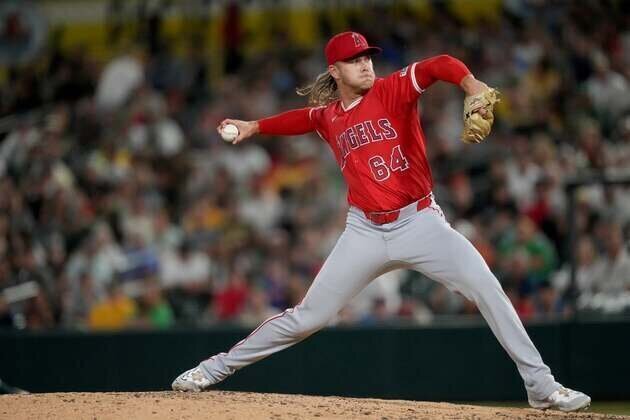 Angels select contract of RHP Shaun Anderson