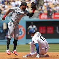 Marlins edge Dodgers for first road series win of season