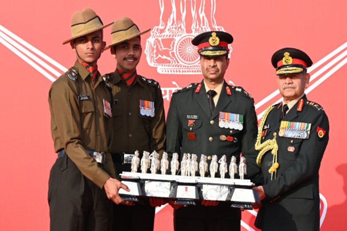 COAS General Upendra Dwivedi felicitates Army contingents for exemplary R-Day 2026 performance