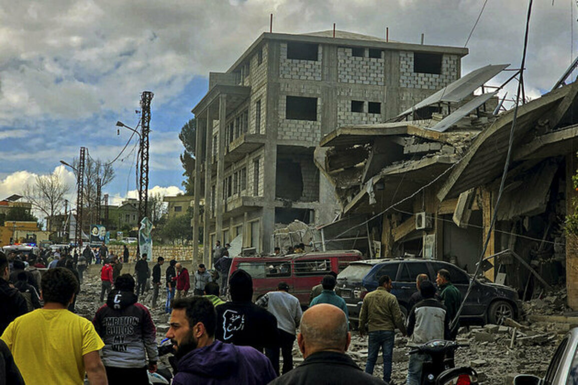 Israeli airstrikes kill 7, injure 40 in eastern and southern Lebanon