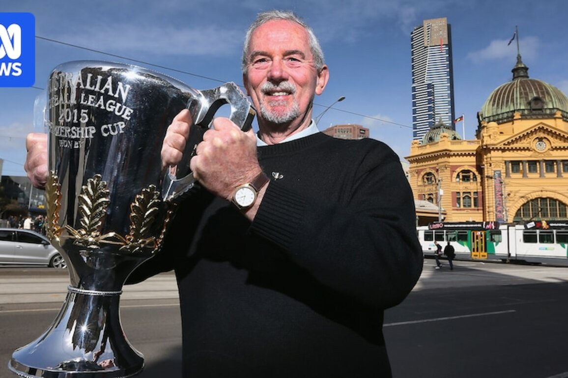 Carlton premiership player and coach Robert Walls dies aged 74