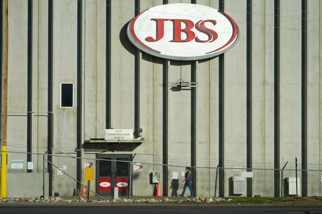 JBS Settles Muslim Discrimination Lawsuit for $5.5 Million