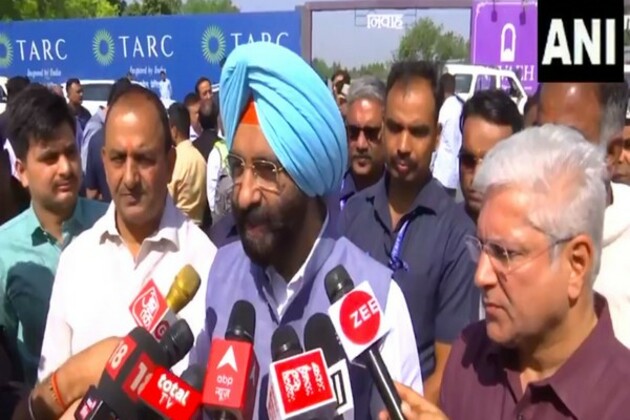 Delhi minister Manjinder Singh Sirsa inspects Delhi-Gurugram Highway along with MLA Kailash Gahlot