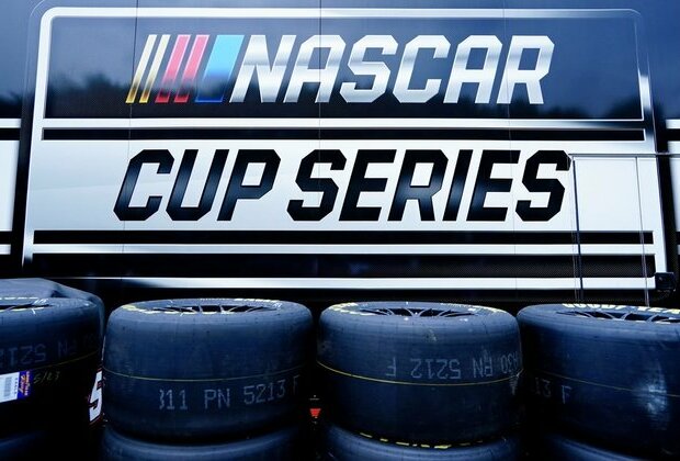 Iowa debut highlights 2024 NASCAR Cup Series schedule