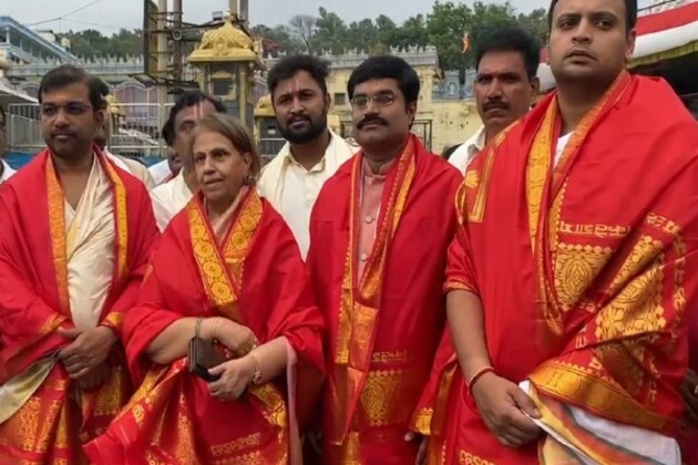 Mysuru royal family members Pramoda Devi Wadiyar, Yaduveer Krishnadatta Chamaraja Wadiyar visit Tirumala Temple