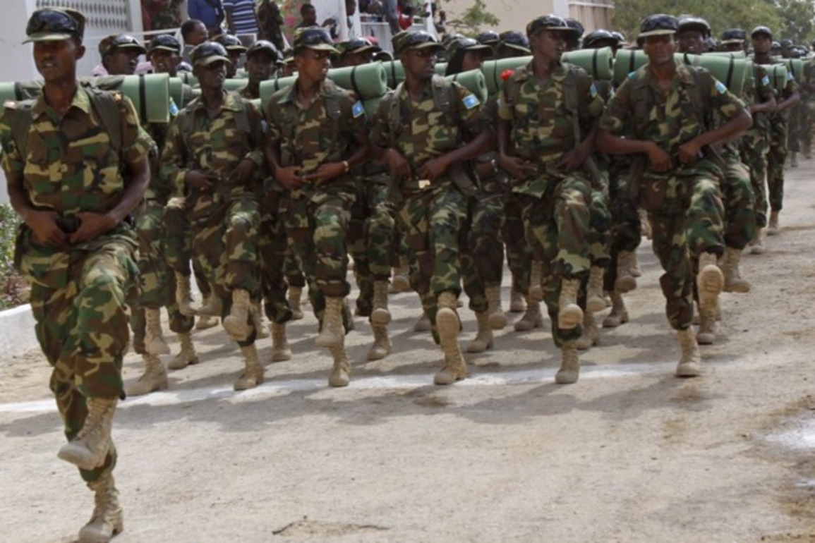 Turkey Gives Weapons to Somali Soldiers