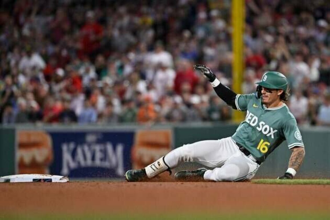 Red Sox walk off with 10th-inning win over Astros