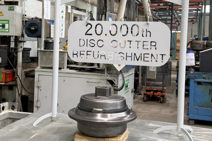 At Herrenknecht’s Schwanau plant, the 20,000th cutting roller for use in a TBM was recently overhauled 