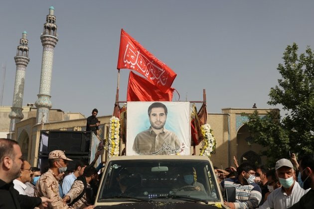 Iran Buries Slain Revolutionary Guards Colonel, Vows Revenge
