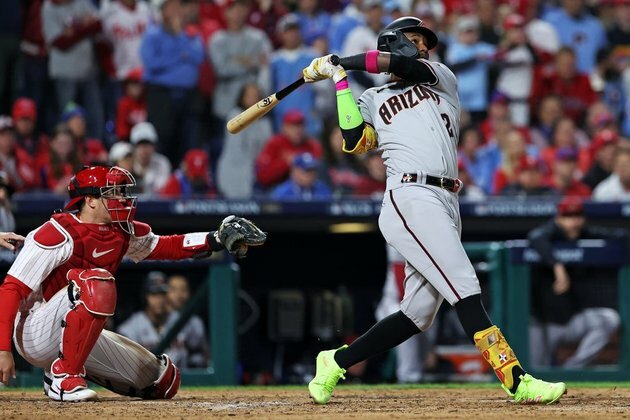 D-backs hope late rally bodes well for Game 2 vs. Phils