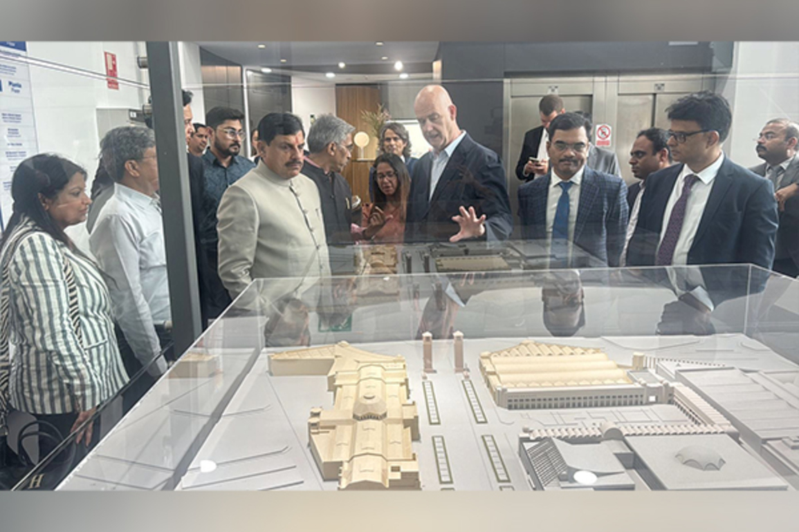 CM Mohan Yadav holds round table meeting with textile machinery companies in Barcelona