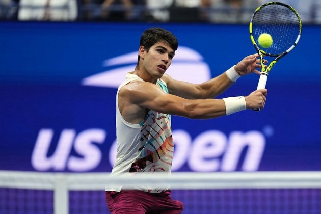 Carlos Alcaraz sets up Novak Djokovic showdown at Nitto ATP Finals