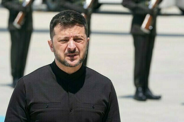 Ukraine wont survive a decade of conflict  Zelensky