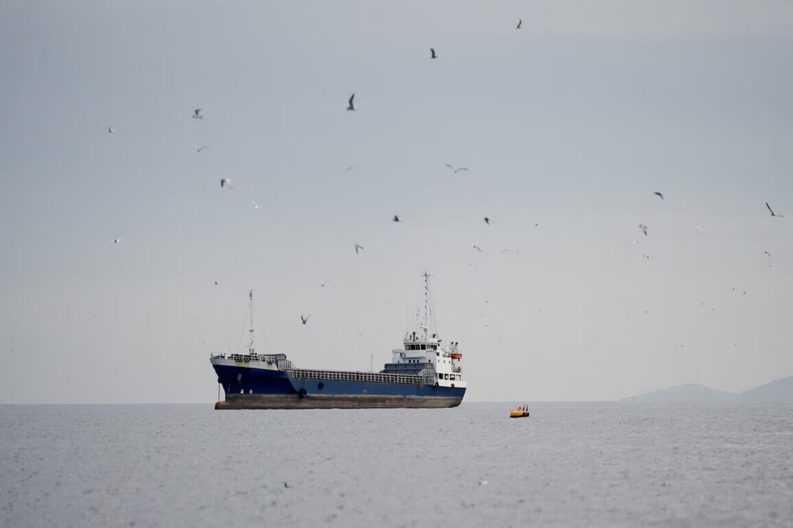 Iranian supertanker breaches "blockade line" after offloading 2 million barrels of crude oil