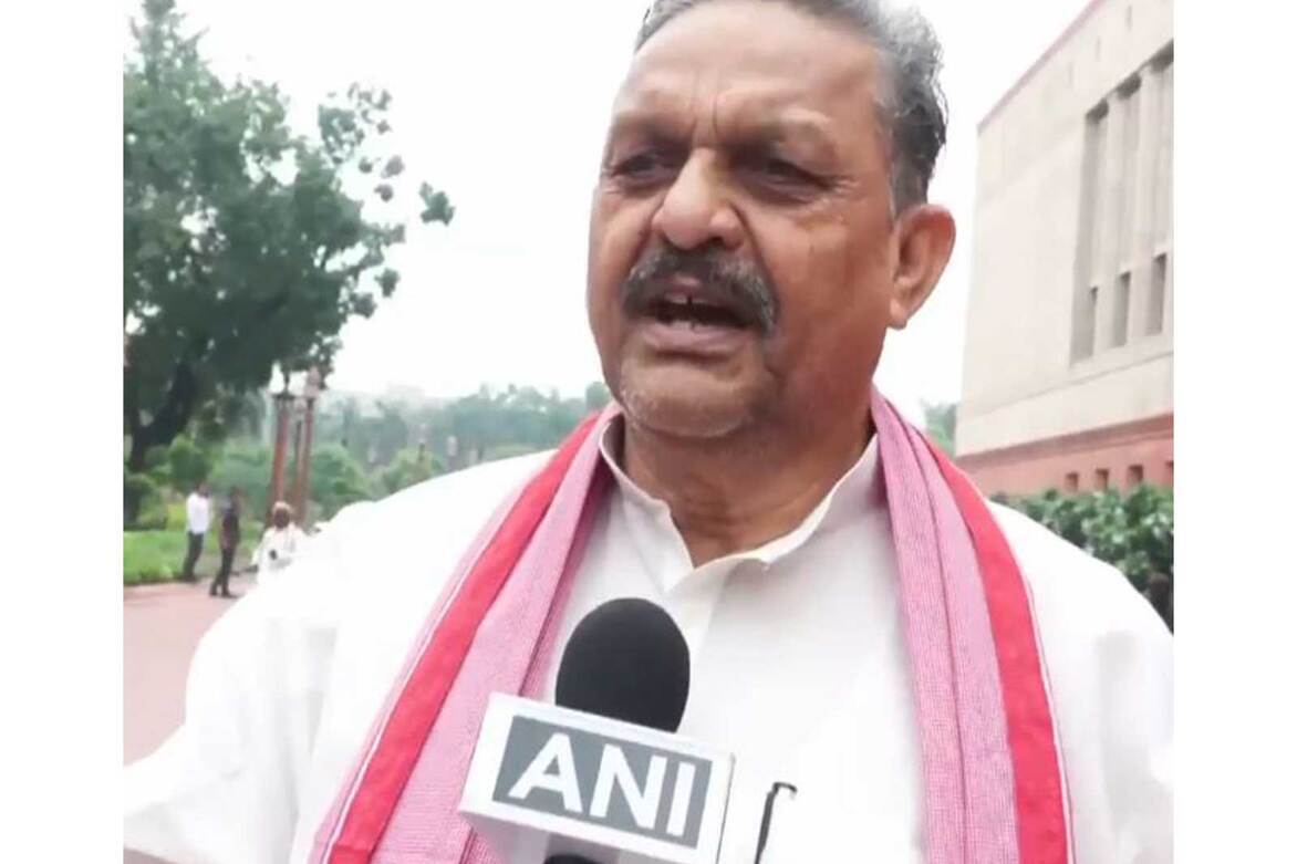 "Embezzlement of offerings discussed in every village": SP MP Afzal Ansari says Ram Mandir donation row will be raised in Parliament