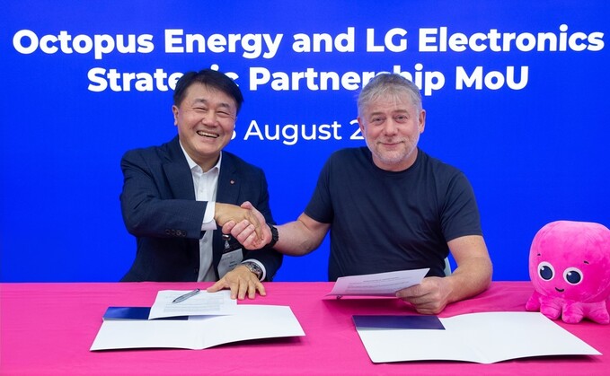 Thomas Yoon, president of LG’s overseas sales and marketing, and Greg Jackson, founder and CEO of Octopus Energy - Credit: Octopus Energy Thomas Yoon, president of LG’s overseas sales and marketing, and Greg Jackson, founder and CEO of Octopus Energy - Credit: Octopus Energy