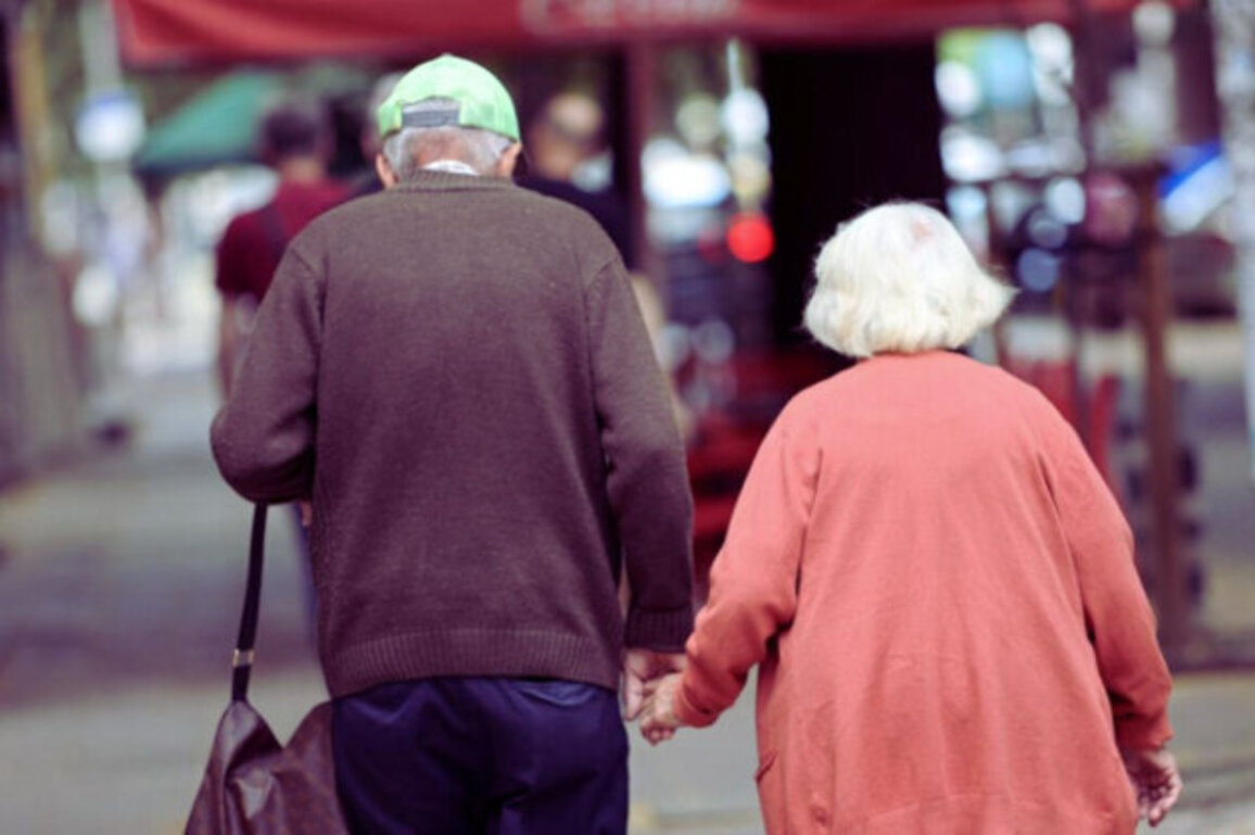 How Bulgarian Pensioners Abroad Can Ensure Their Payments Continue