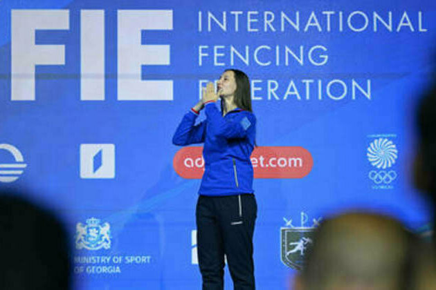Russian athlete takes fencing world title