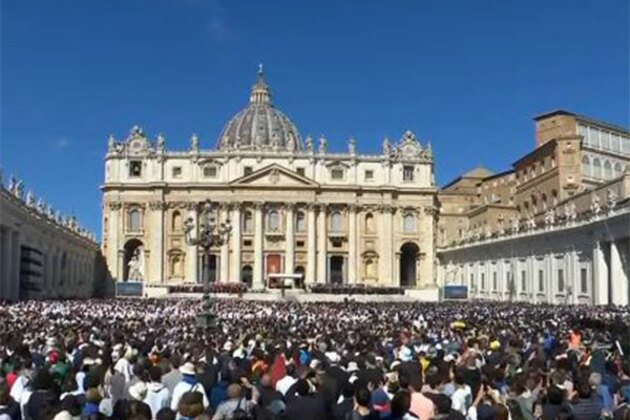 Requiem Mass for Pope Francis begins