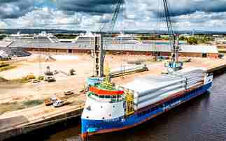 Glasgow port announces £3m boost to wind turbine plans