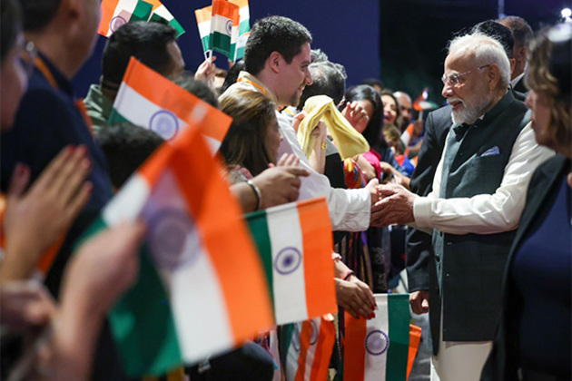PM Modi expresses amazement at Indian diaspora's connect with roots