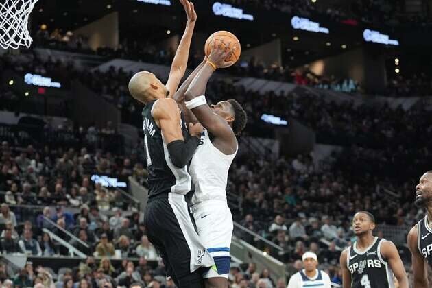 NBA roundup: Spurs hold off Anthony Edwards (55 points), Timberwolves
