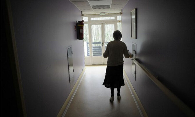 Sliver of hope seen in Alzheimer's drug trial Sliver of hope seen in Alzheimer's drug trial