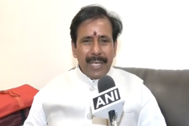 "If Akhilesh distrusted EC, he should have gone to court," UP Min Anil Rajbhar on SP leader's remark