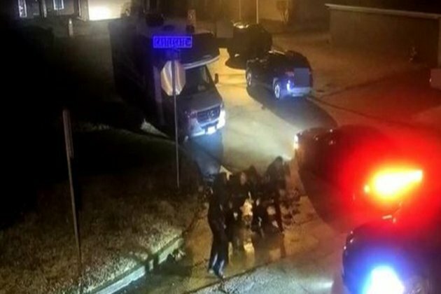 "Mom, Mom, Mom": Videos of fatal police beating up man in US released