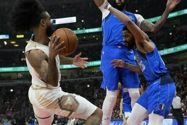 Mavericks inch past Bulls in quest for West play-in berth