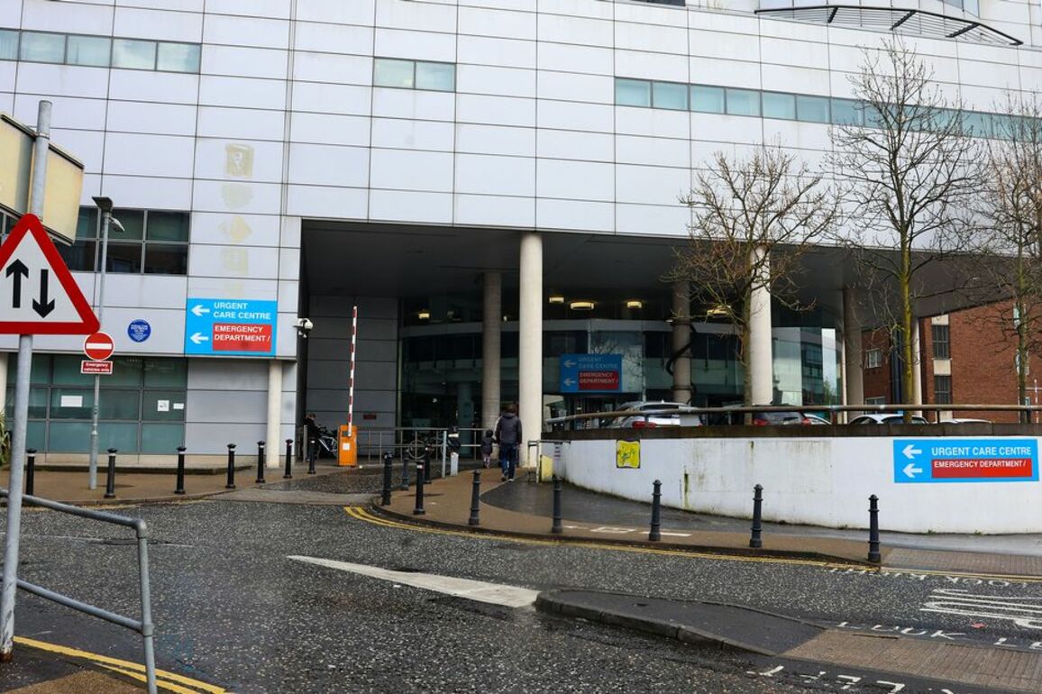 Royal Hospital Belfast- Minister criticises very disturbing behaviour in cardiac surgery unit