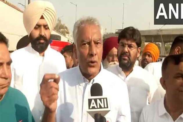 "If Congress wants to revive, they should look within": BJP leader Sunil Jakhar