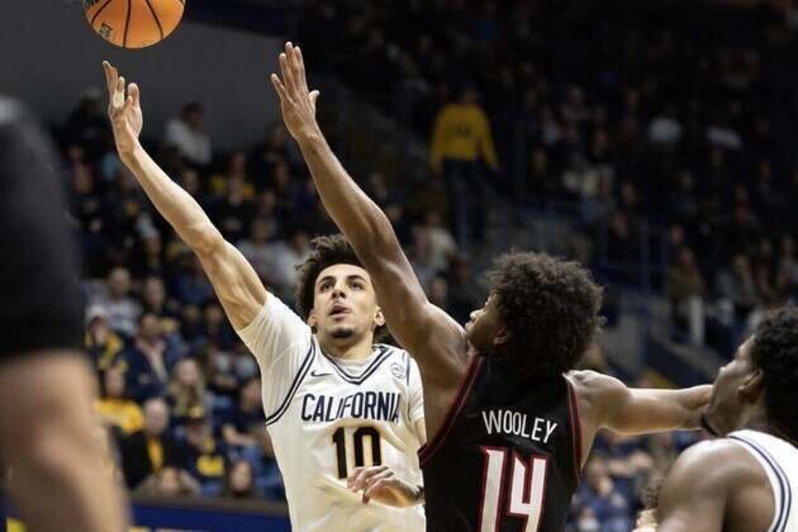 No. 16 Louisville's defense could cause trouble for stagnant Stanford