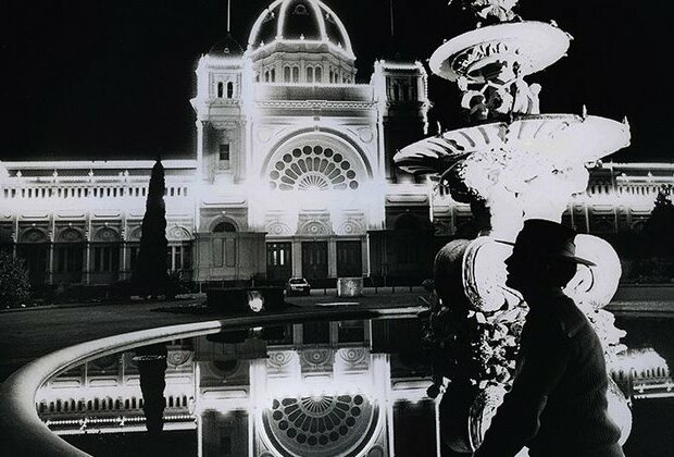 Night light shows off Melbourne icon